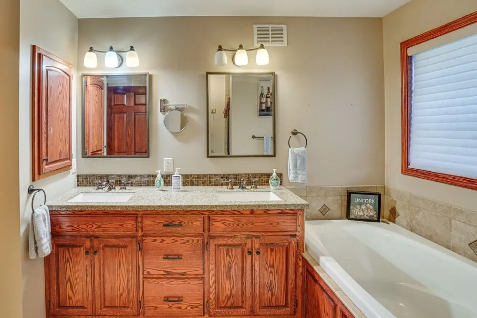 Family Vacation Rental Home ~ 1 Mi to Okabena Lake