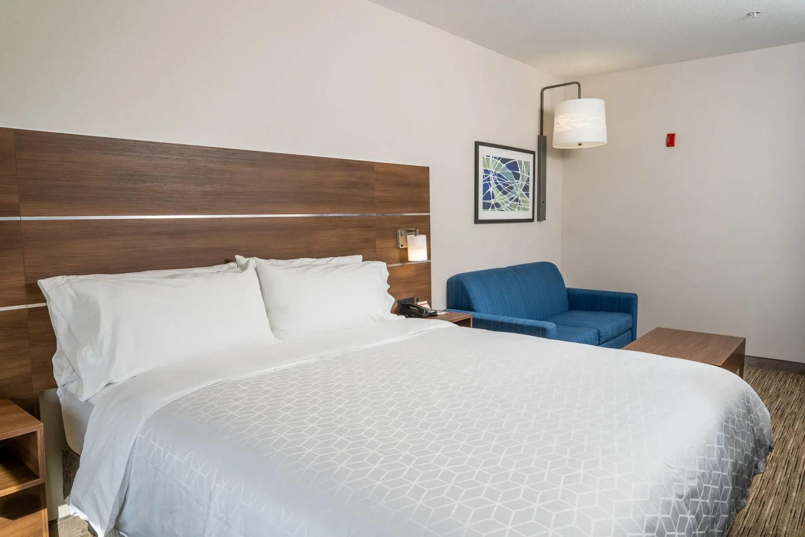 Holiday Inn Express & Suites Lake Forest by IHG
