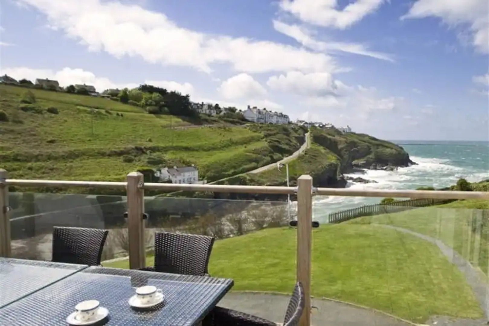 Green Door - Upper Tregudda