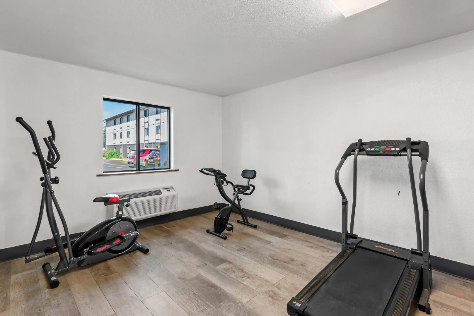 Super 8 by Wyndham Terre Haute