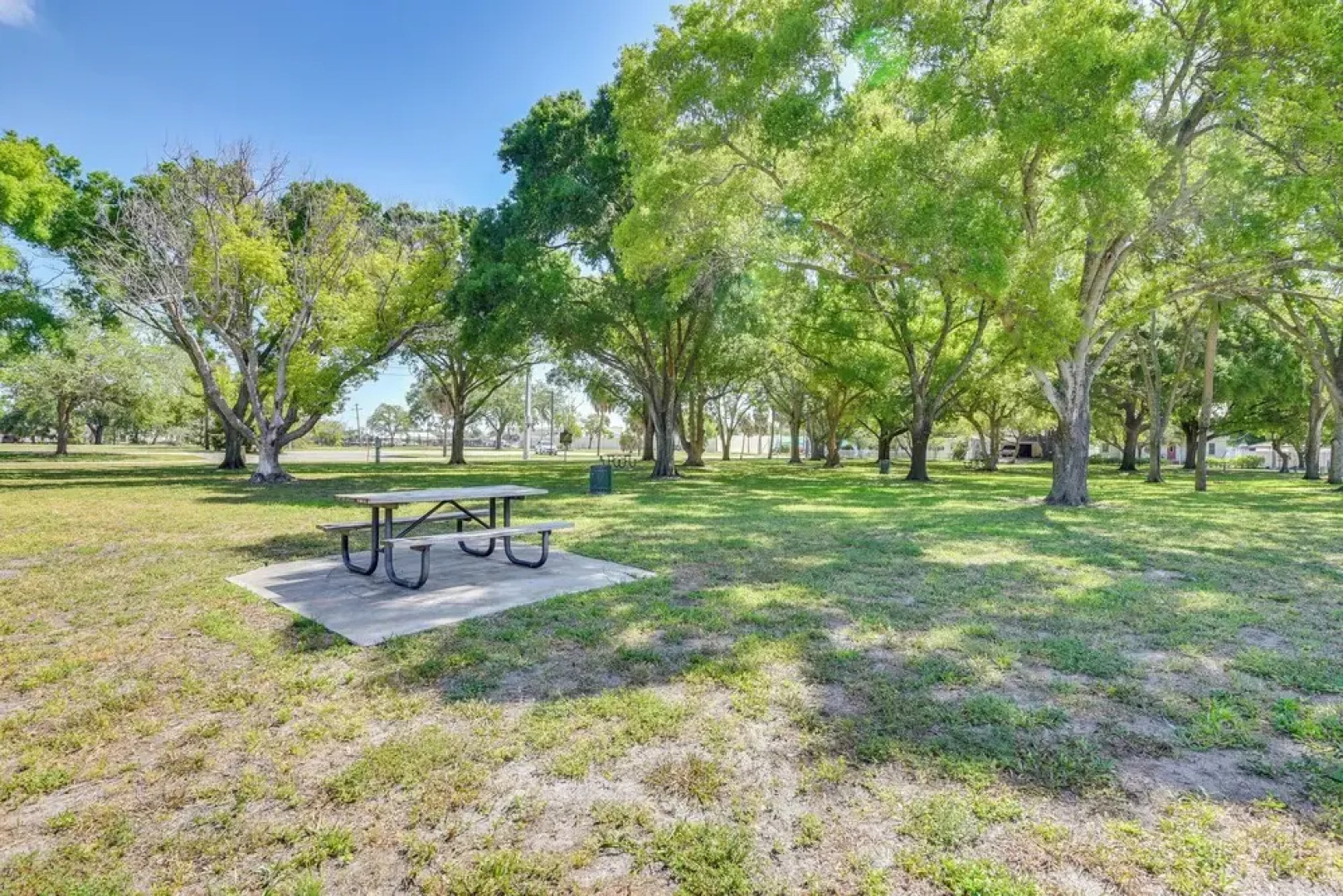 Pet-friendly Palmetto Duplex ~ 2 Mi to Riverwalk!