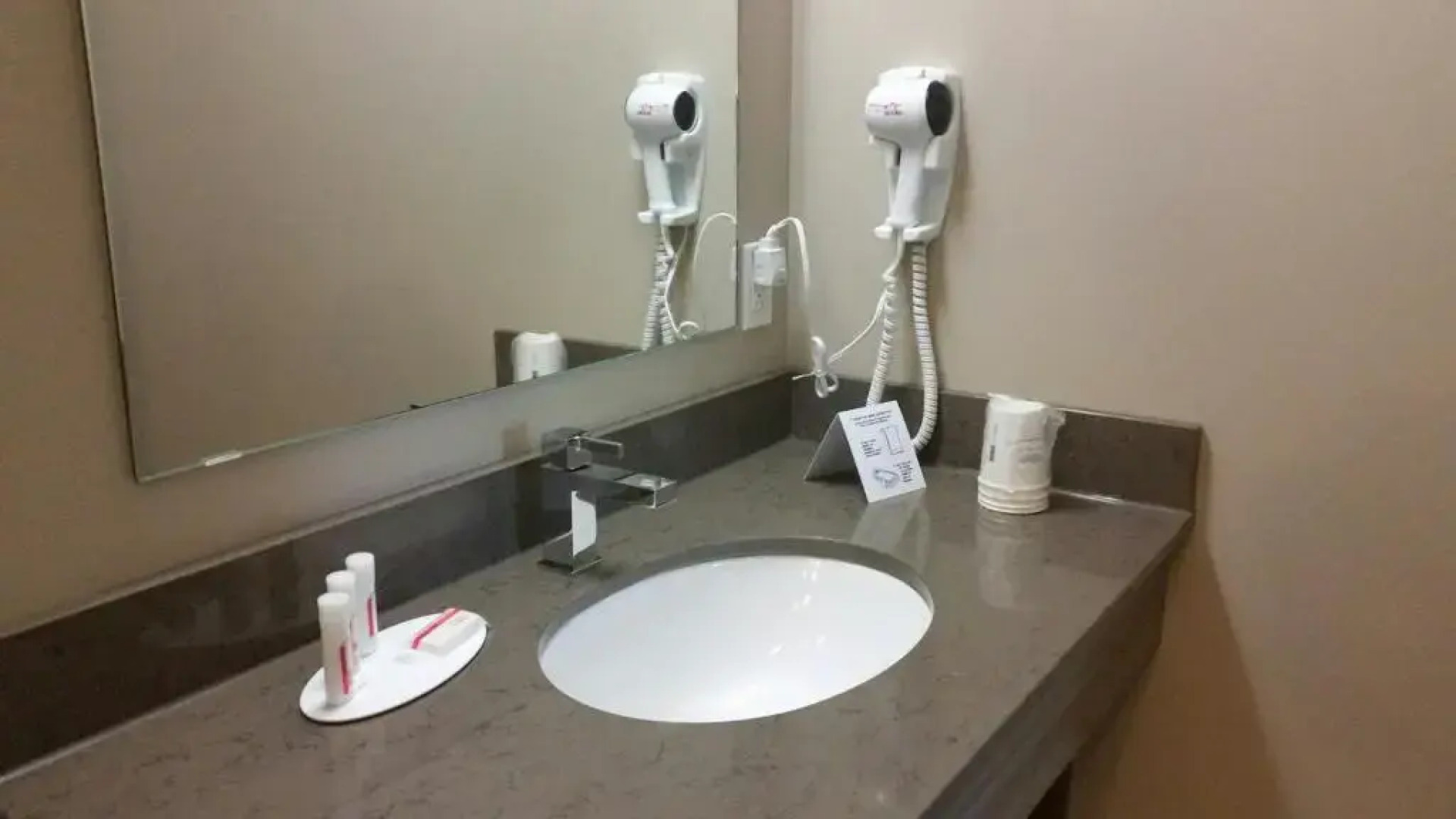 Super 8 Mont Laurier