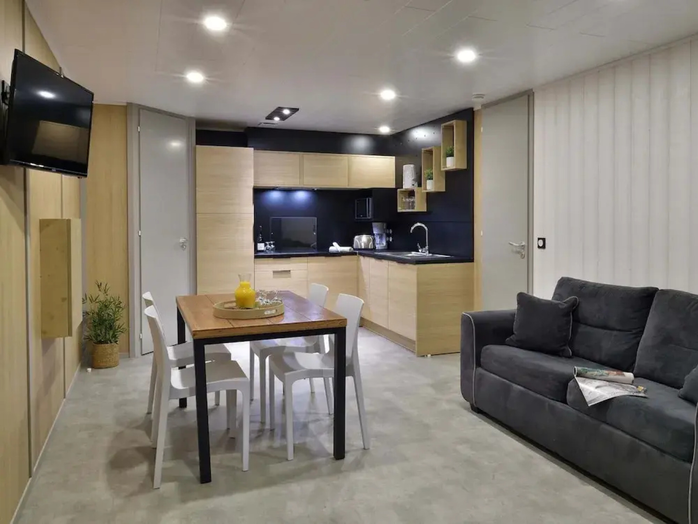 Chalet in Propriano Near Sandy Beaches