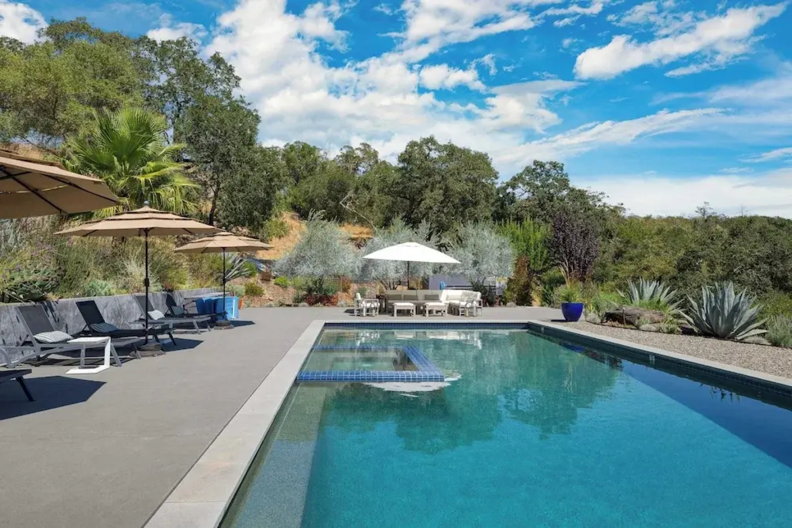 Kenwood Vista by Avantstay 7acres w/ Pool, Fire Pit, Vineyard Views