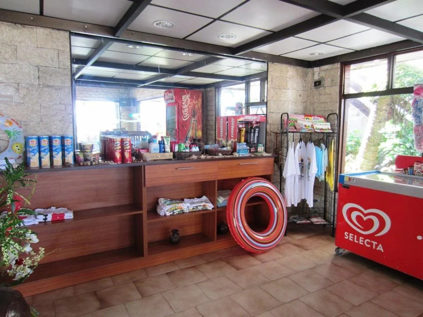 Estaca bay Garden Resort