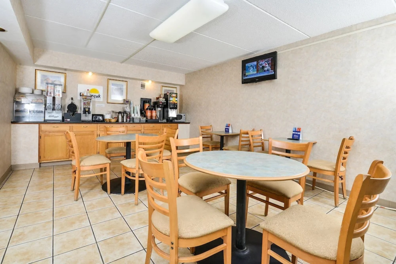 Days Inn by Wyndham Lenox MA