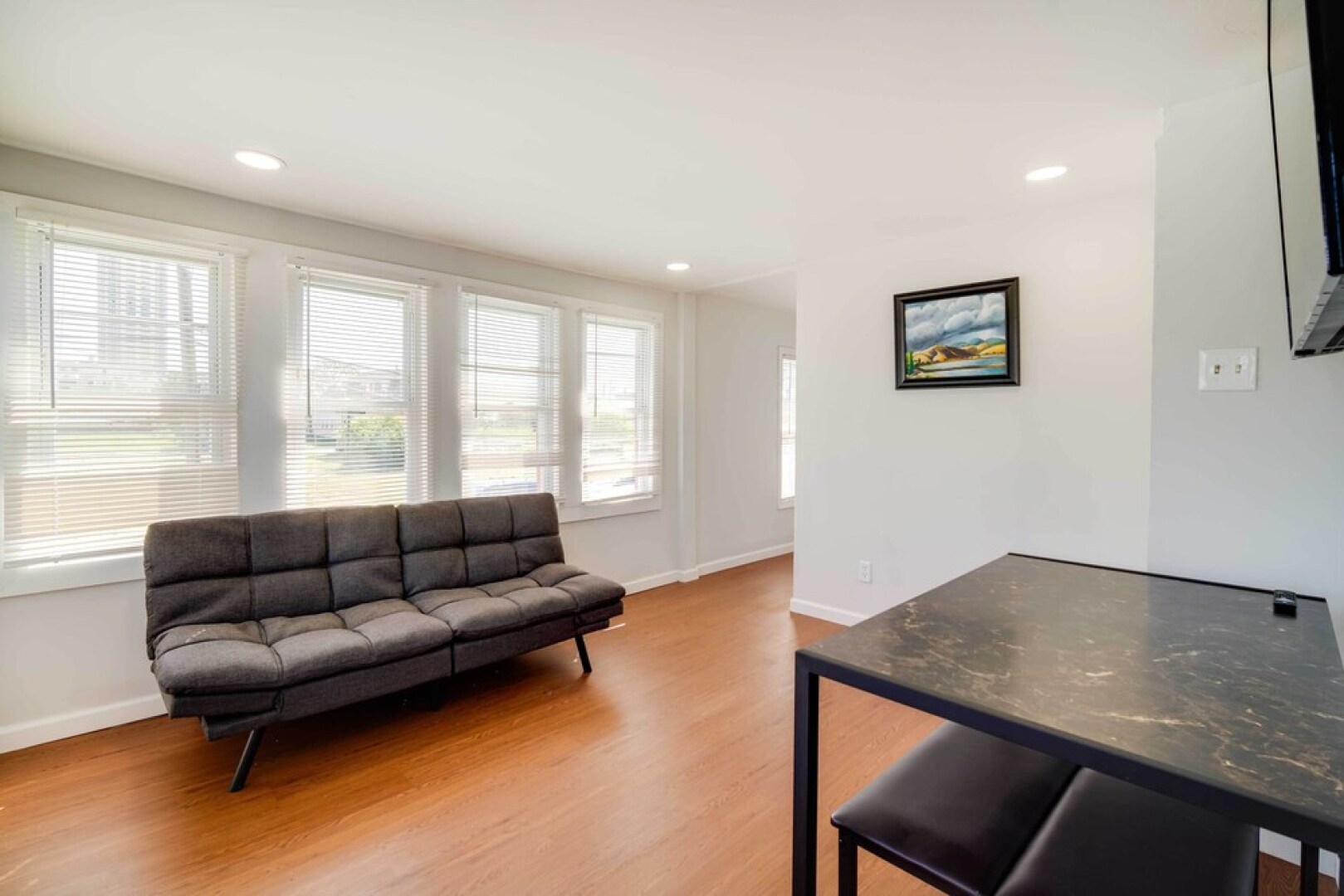 Cozy Atlantic City Getaway ~ 3 Blocks to Ocean!