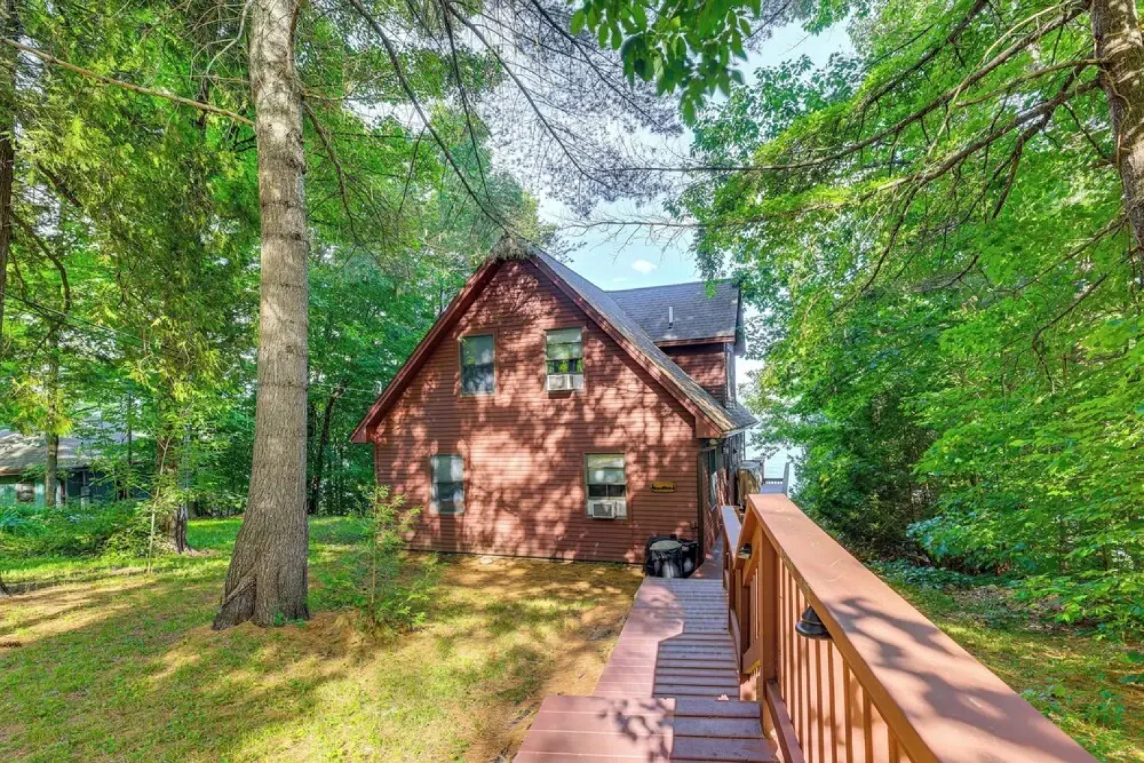 'sweet Serenity' Schroon Lake Family Retreat!