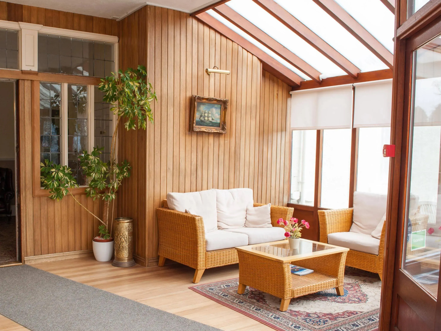 Invernairne Guest House