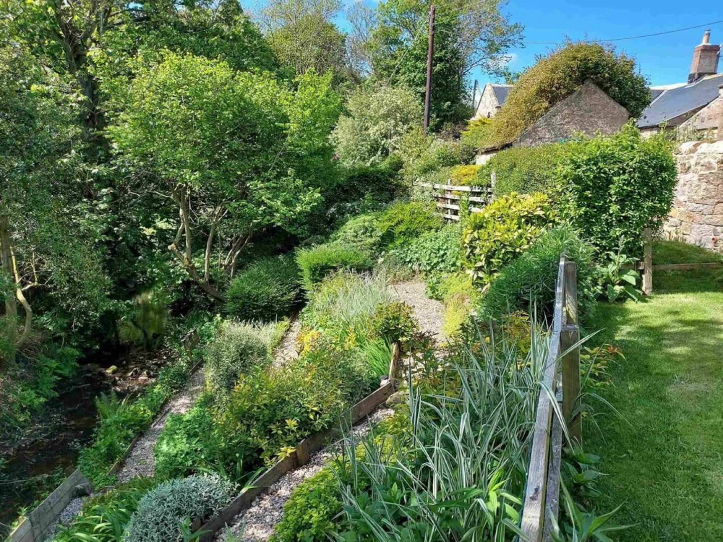 Cosy, Tranquil, Fully Equipped & Beautiful Garden