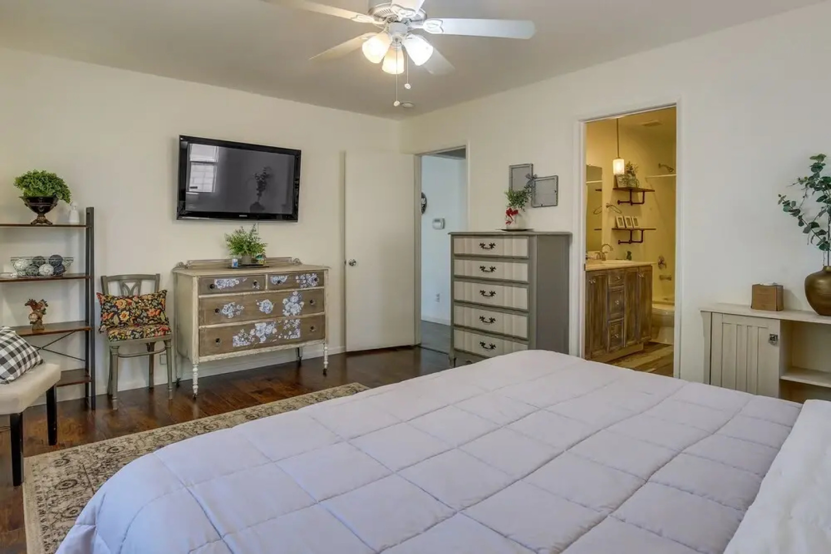 Patio, Fire Pit: Family-friendly Coachella Home!