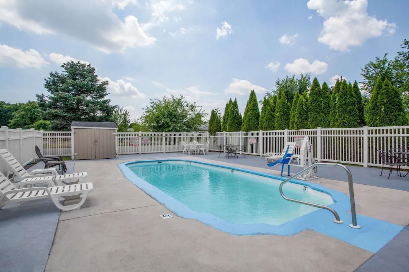 Super 8 Carlisle North