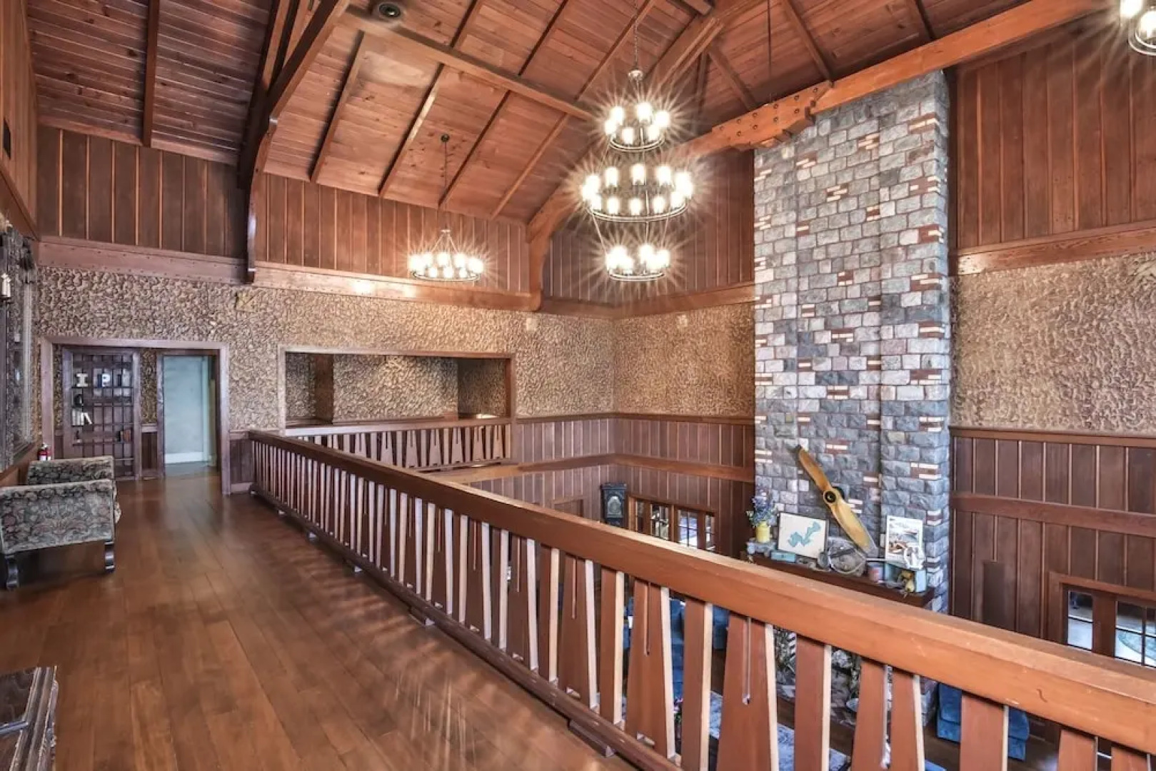 Indian Point Manor - Hiller Vacation S 9 Bedroom Estate