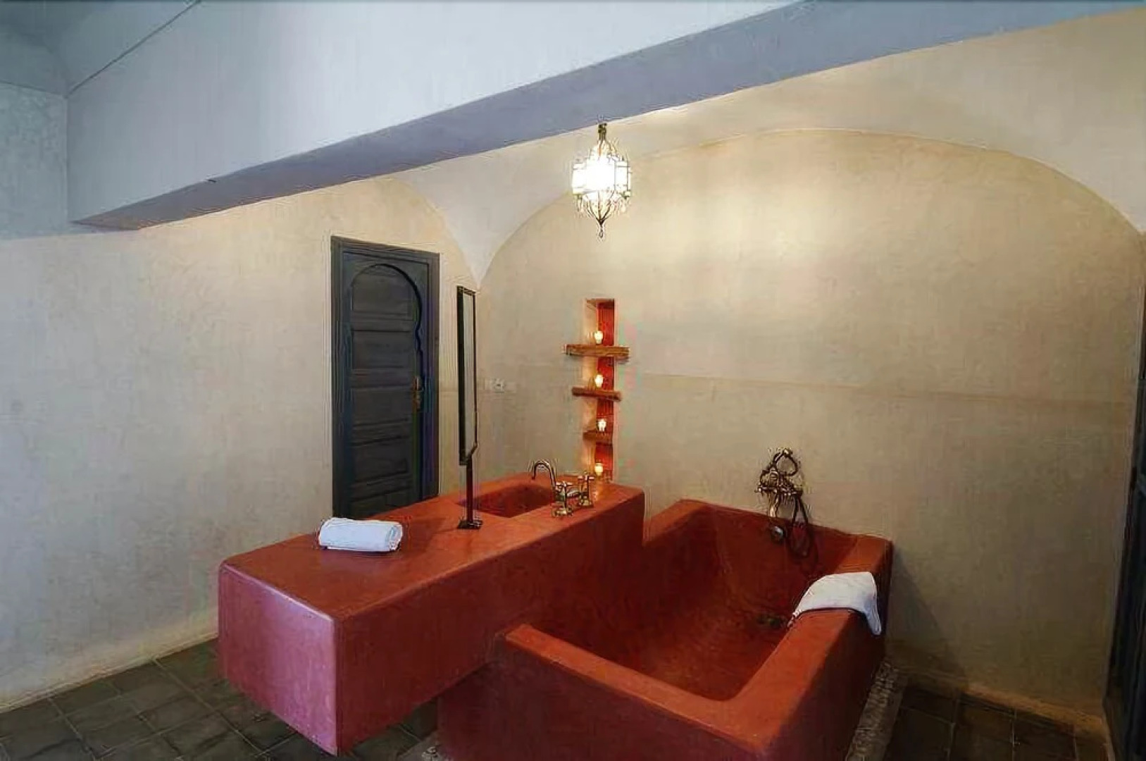 Shems Moon Lodge & Spa