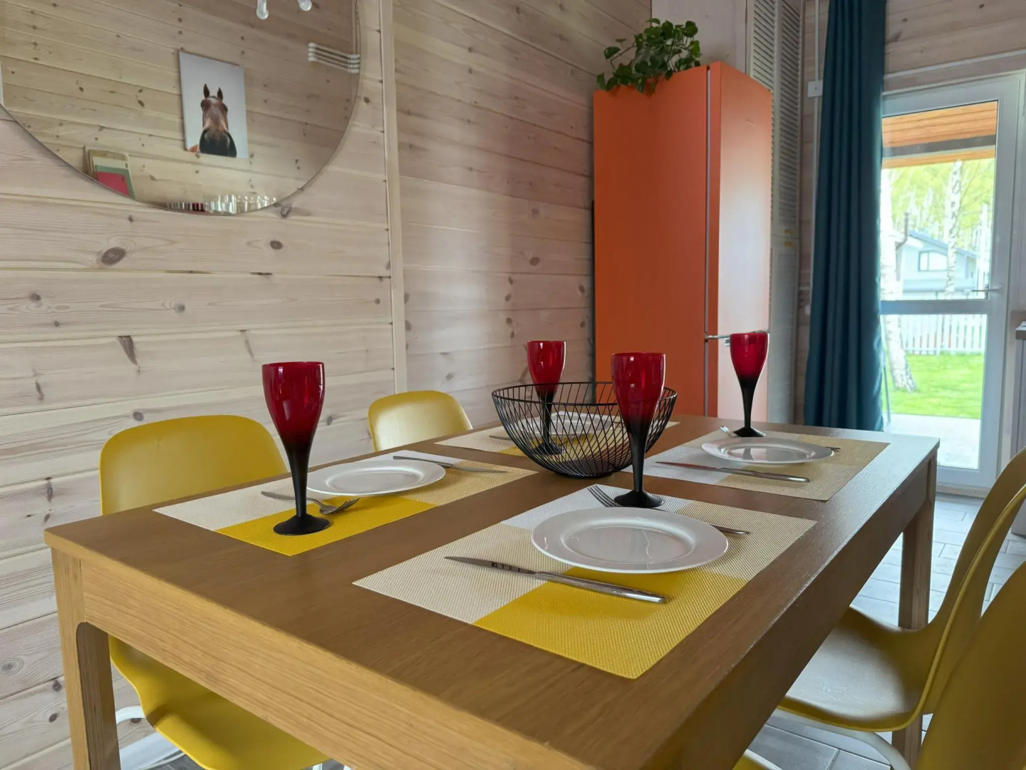 Slow life house (Слоу лайф хаус)