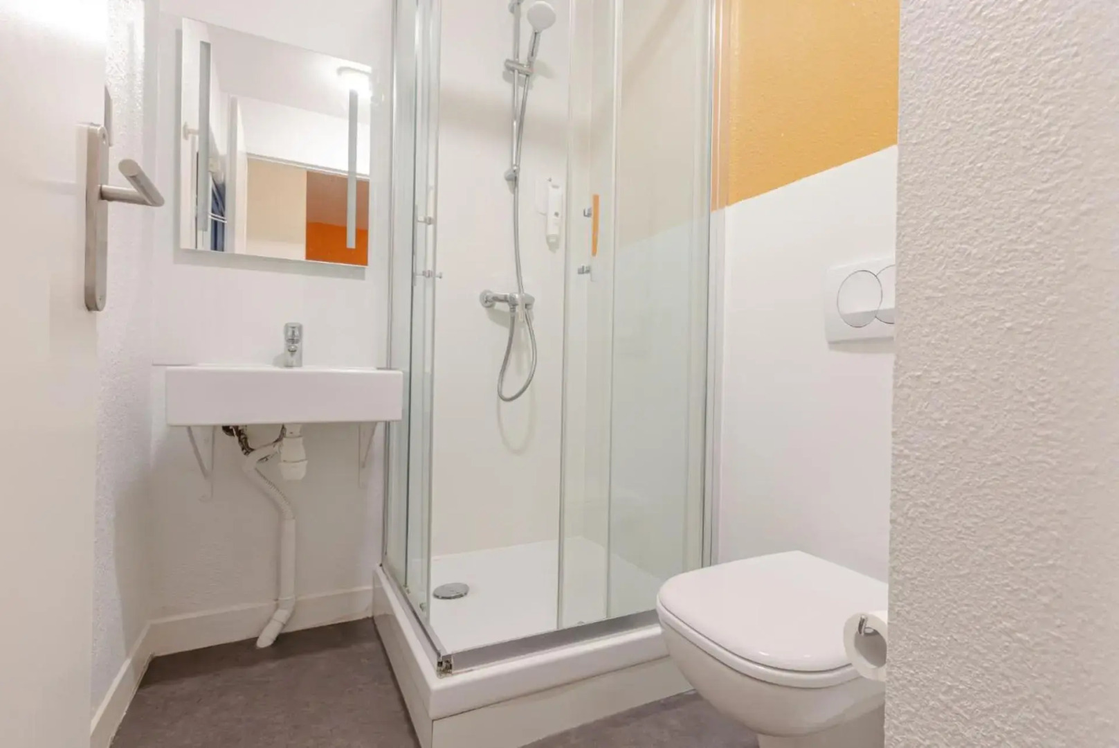 Premiere Classe Plaisir - Gatines