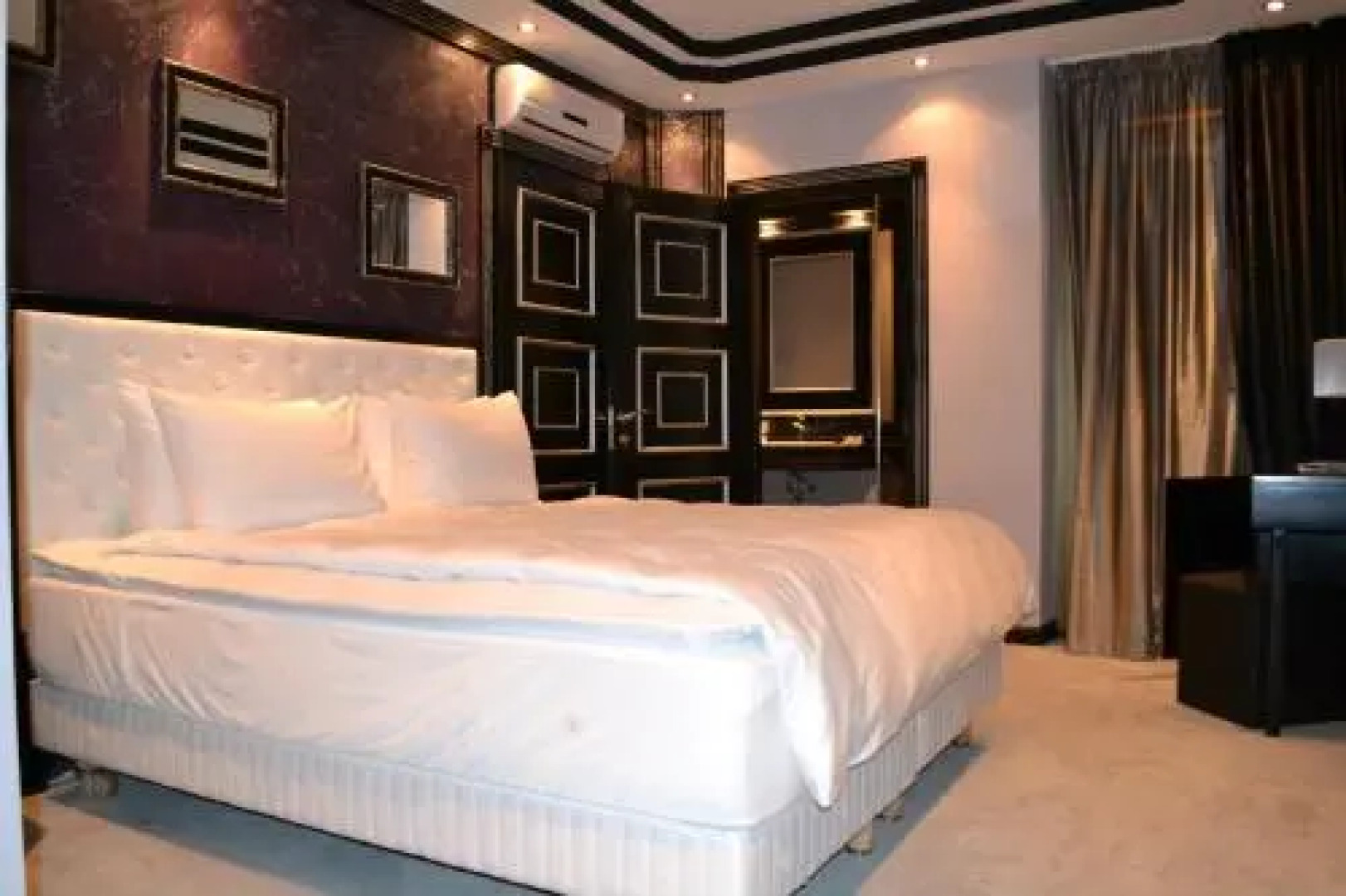 Piazza Boutique Hotel