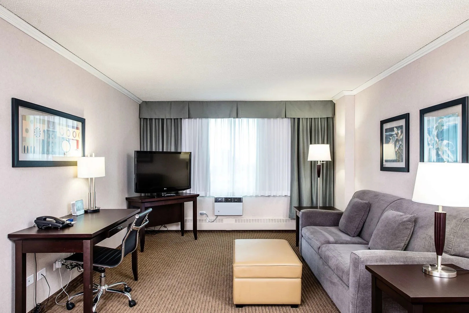 Campus Tower Suite Hotel