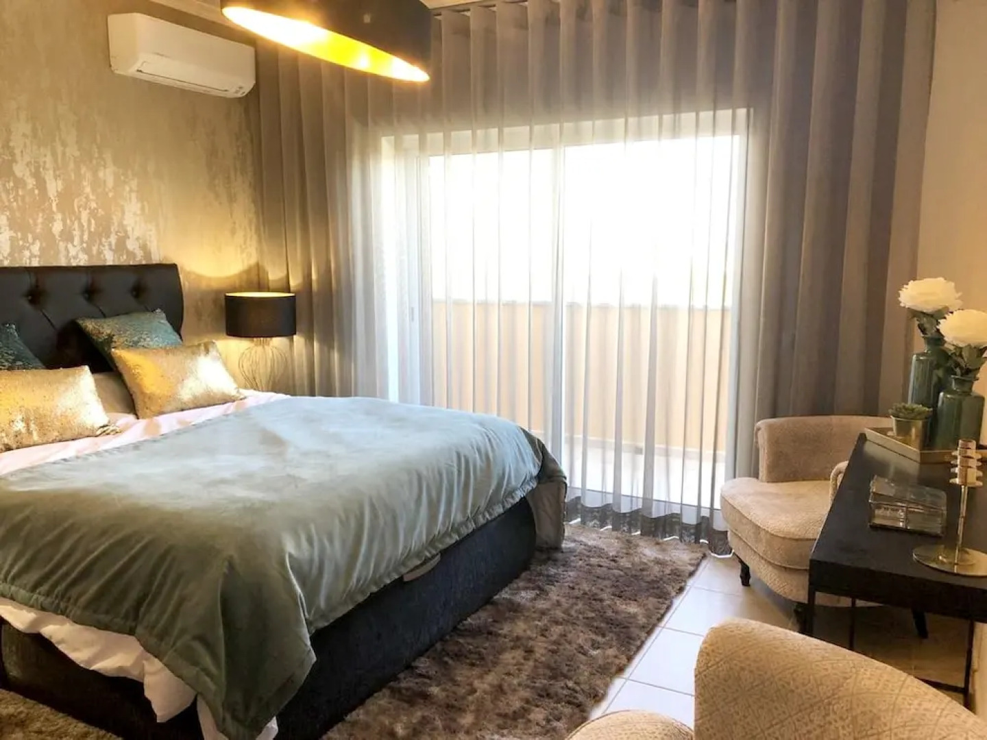 House With 4 Bedrooms in Pêra, With Wonderful Mountain View, Shared Pool, Enclosed Garden