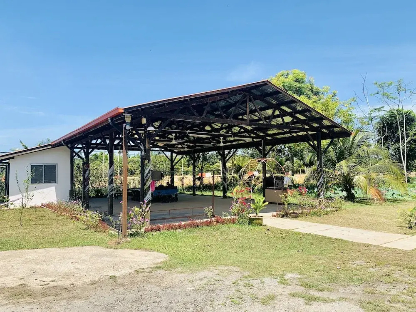 OYO 90036 Eagle Wood Garden