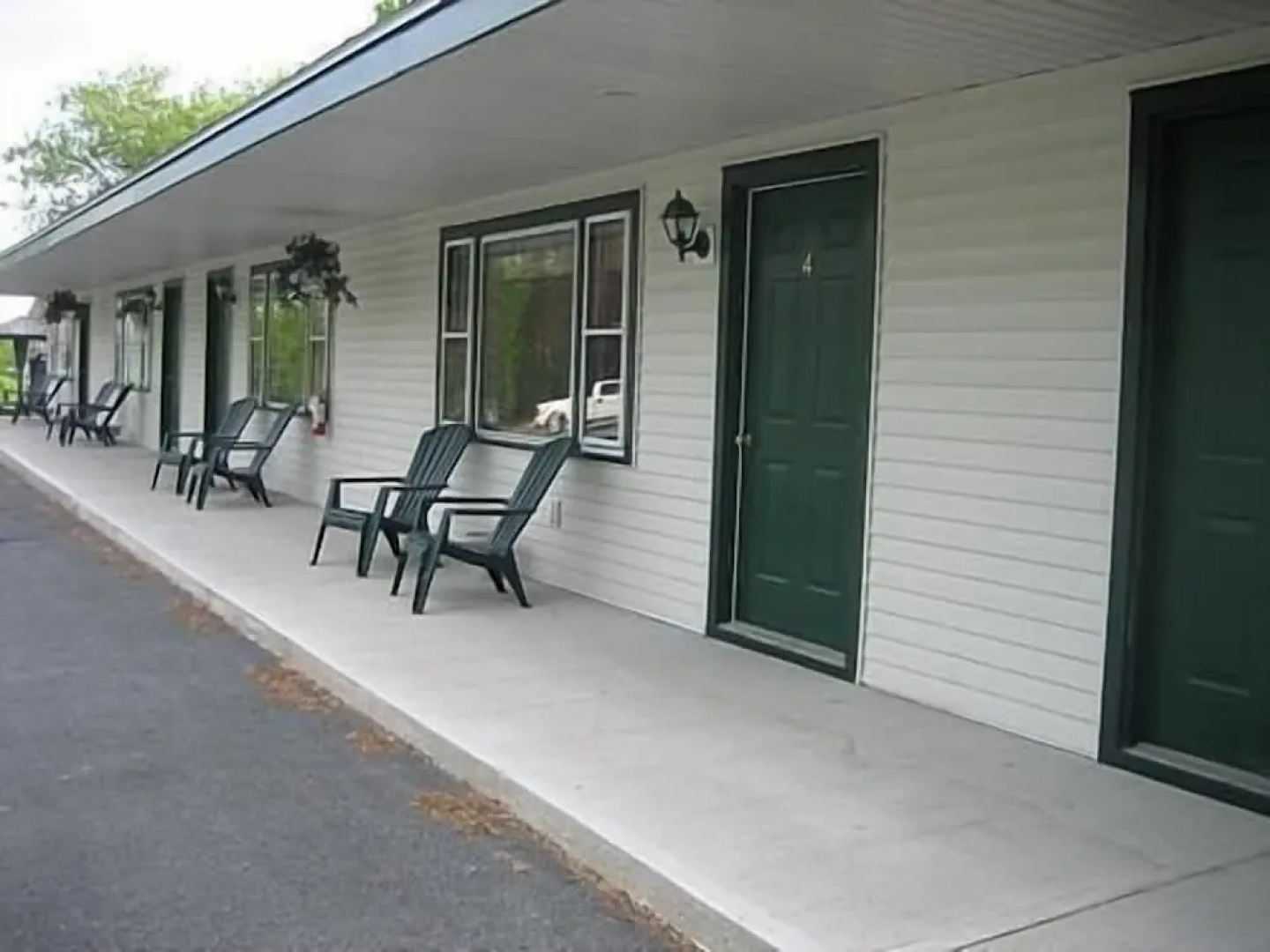 Spring Motor Inn