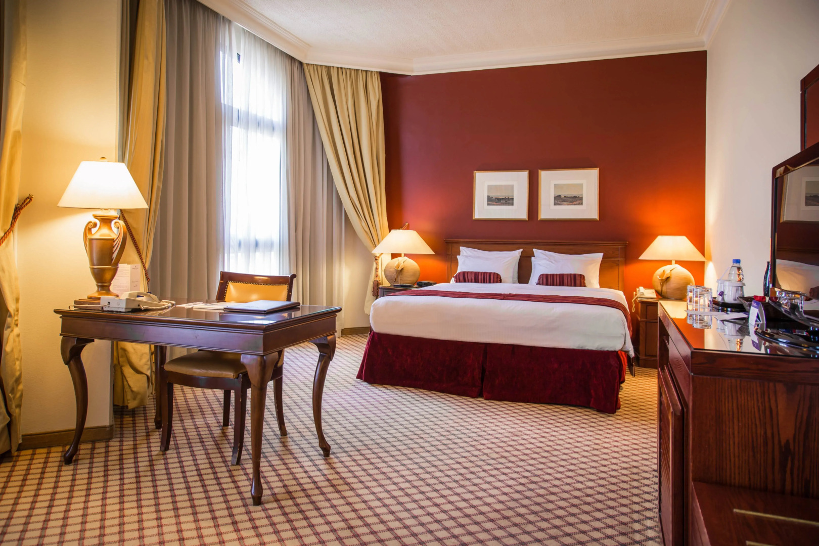 Golden Tulip Galleria Hotel