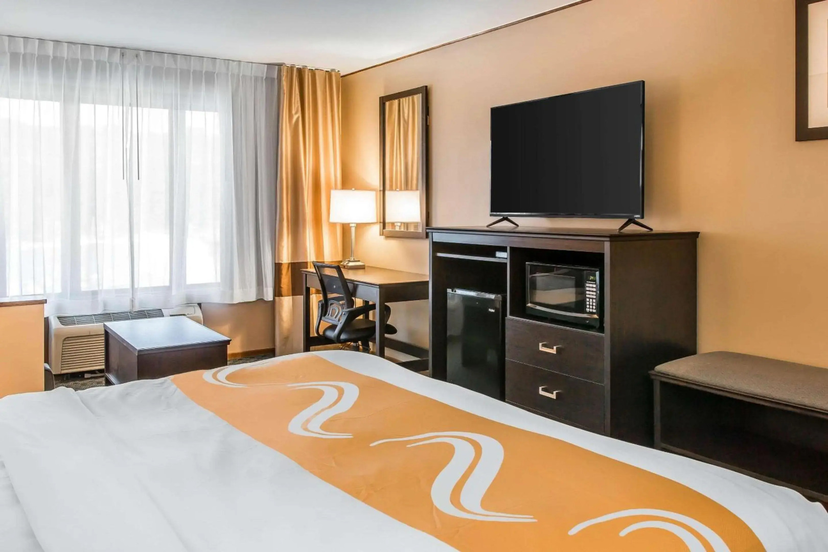 Quality Inn & Suites Houghton Downtown