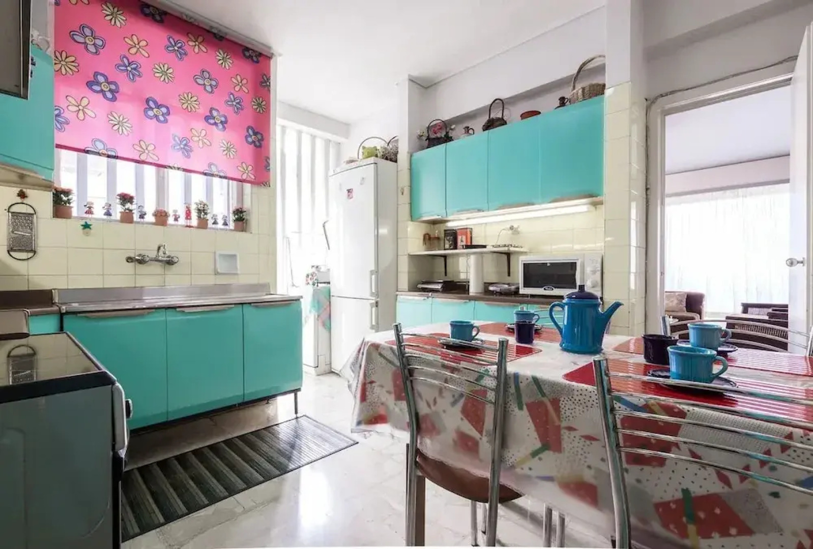 6 persons seaview Athens Riviera