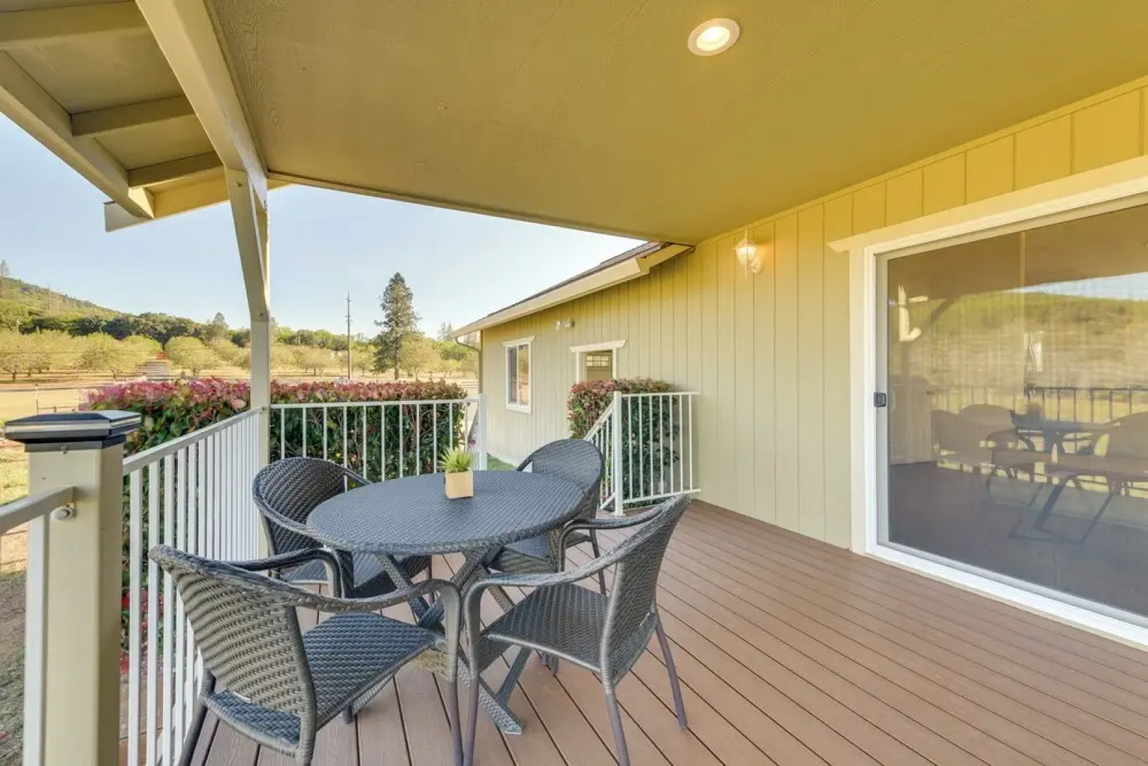 Kelseyville Cottage: Private Deck & On-site Winery