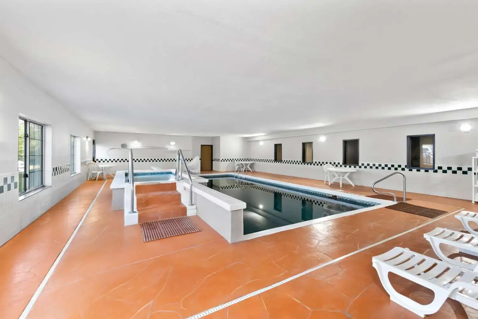 Country Inn & Suites by Radisson, Topeka West, KS