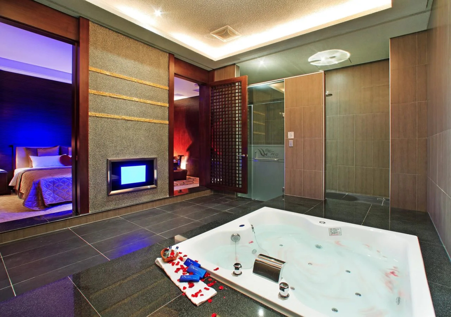 Blue Coast Spa Motel