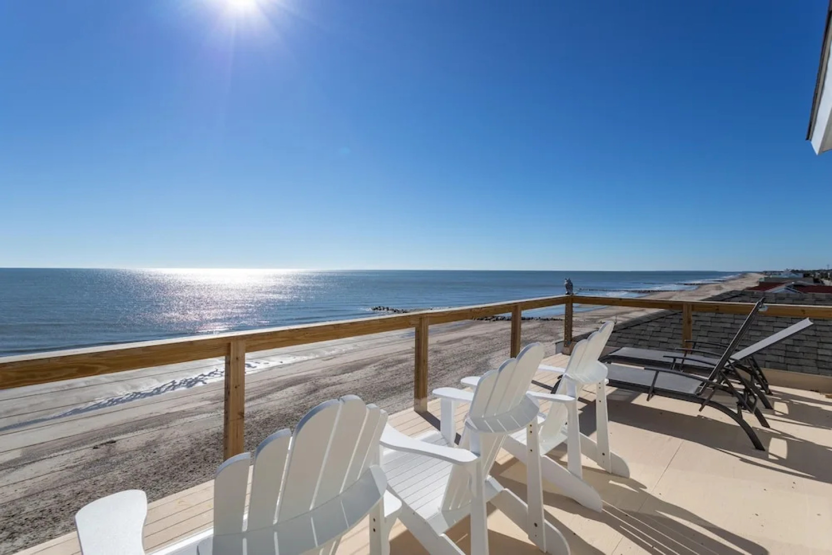 Endless Summer 5 Bedroom Home by Redawning