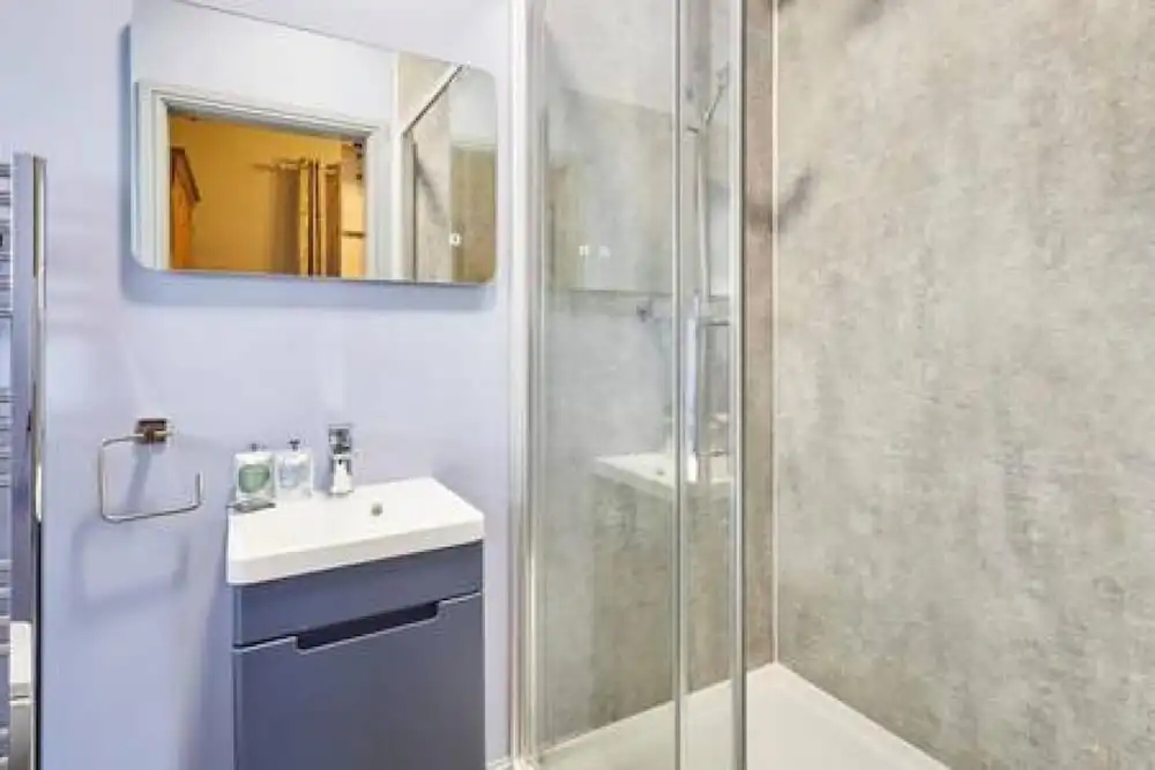 Host Stay Butterfly Cottage