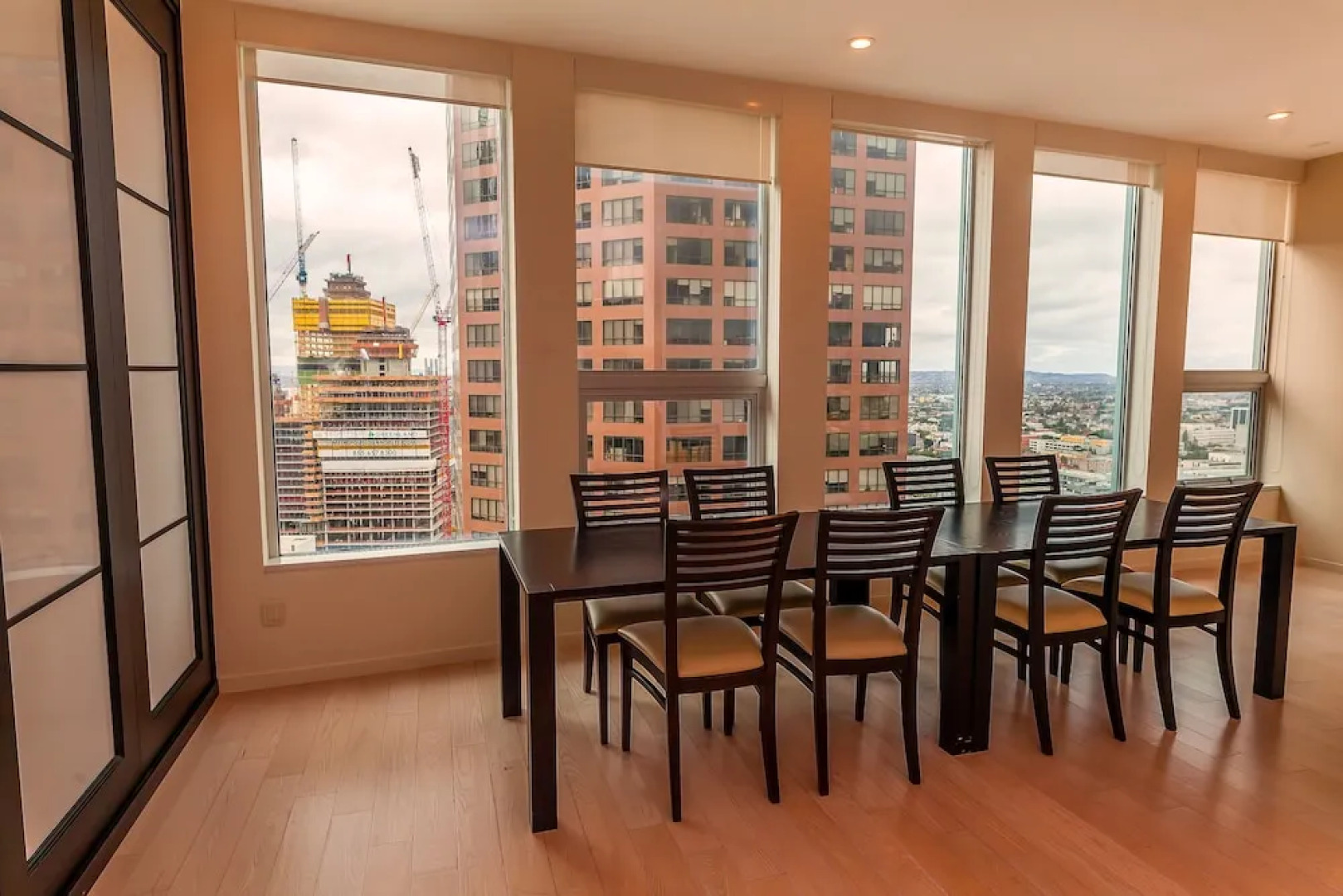 Tenten Wilshire - Official