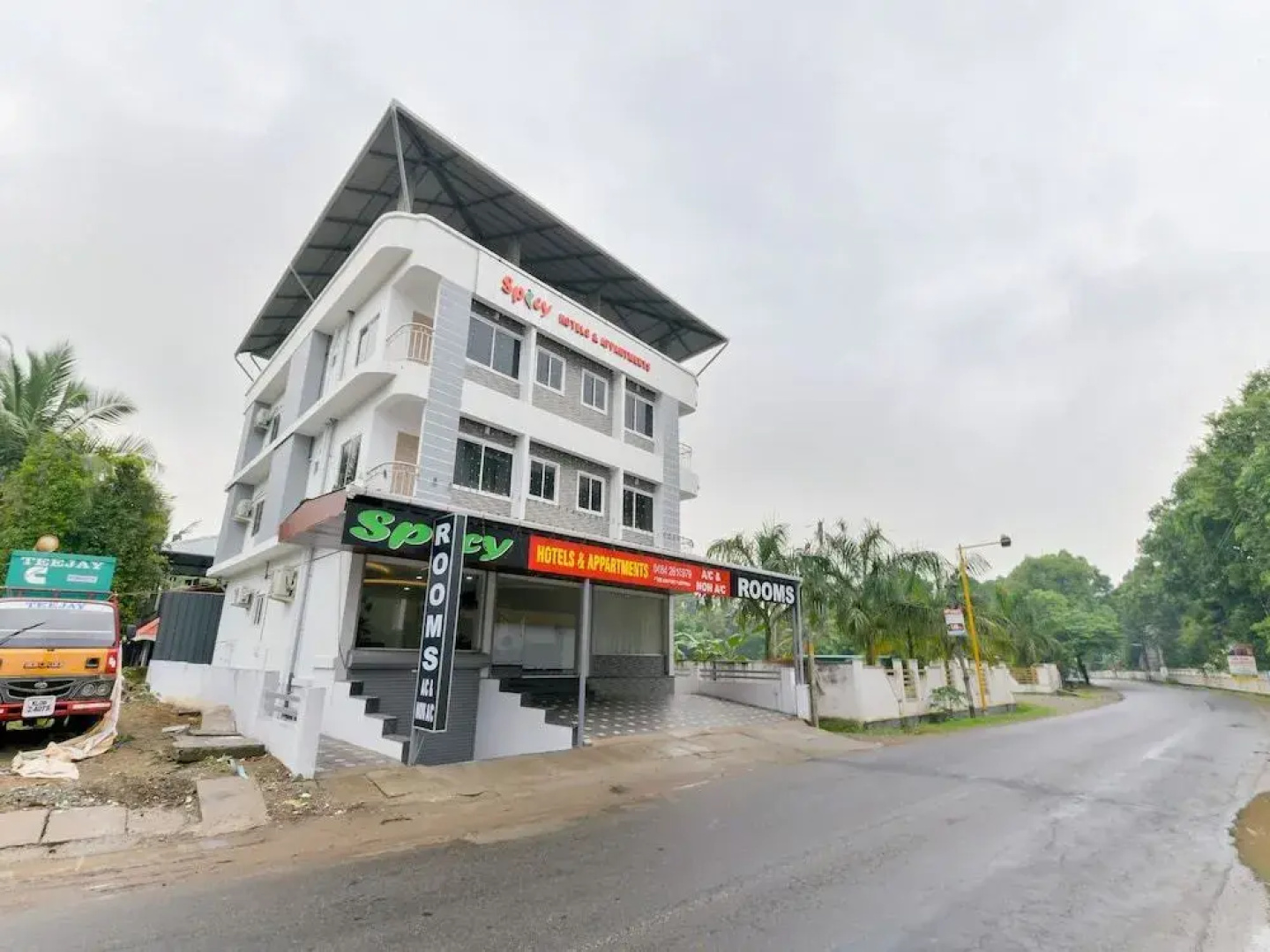 OYO 14866 Home Elegant Stay Kochi Airport