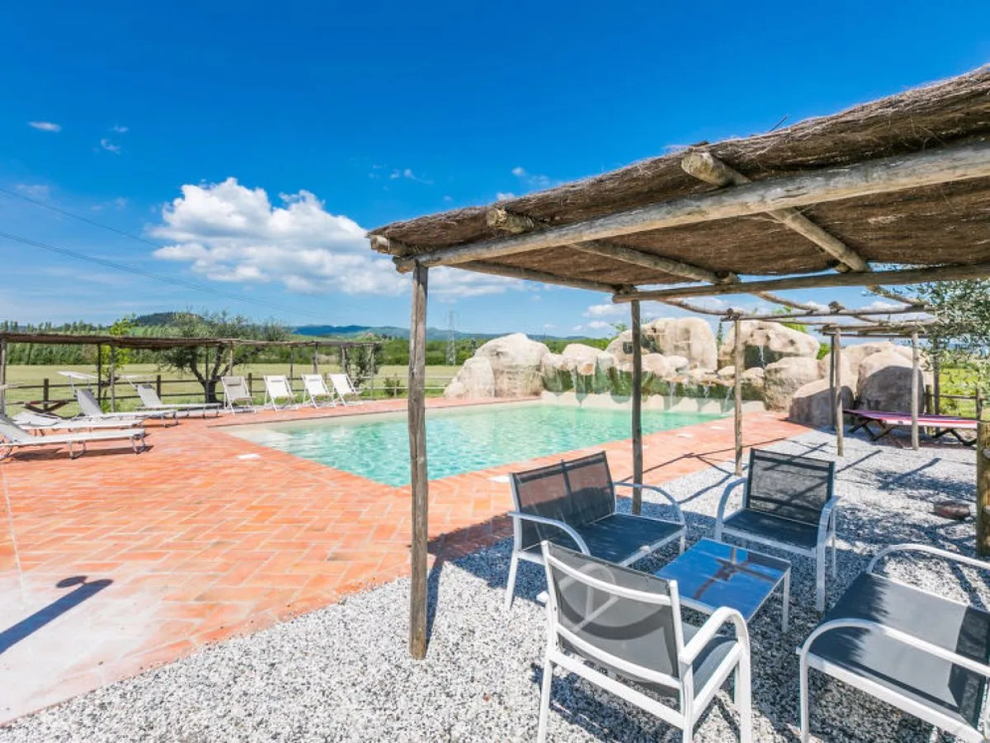 House Aves Guardistallo