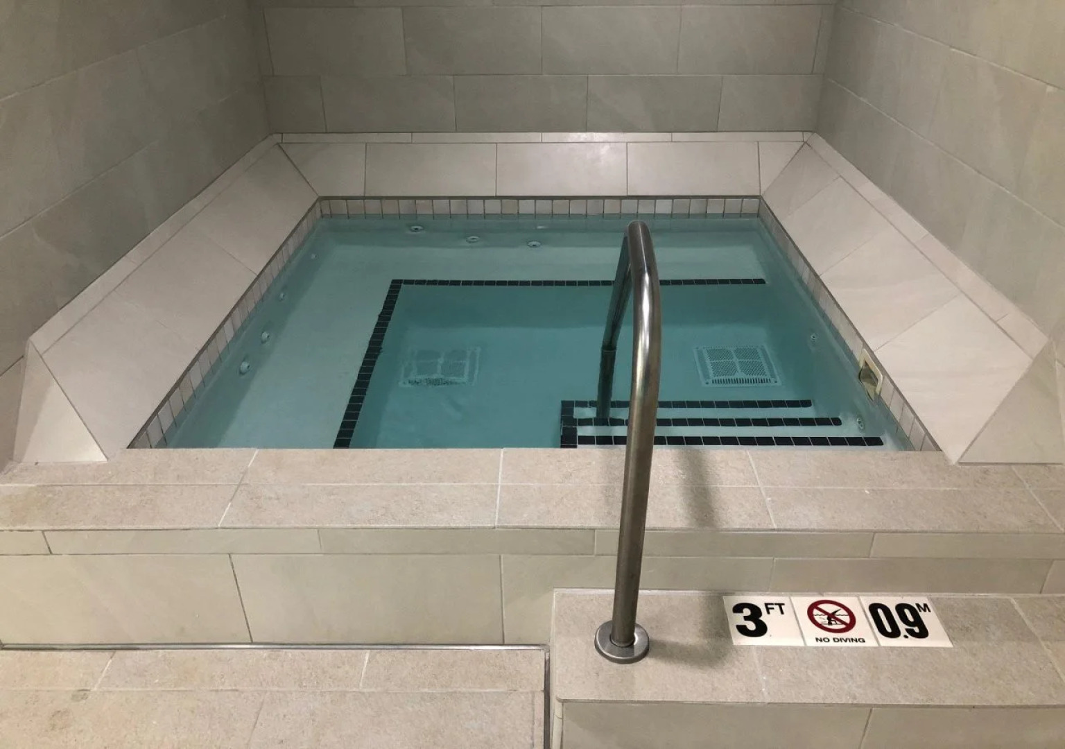 Holiday Inn Express Hotel & Suites Downtown Minneapolis by IHG