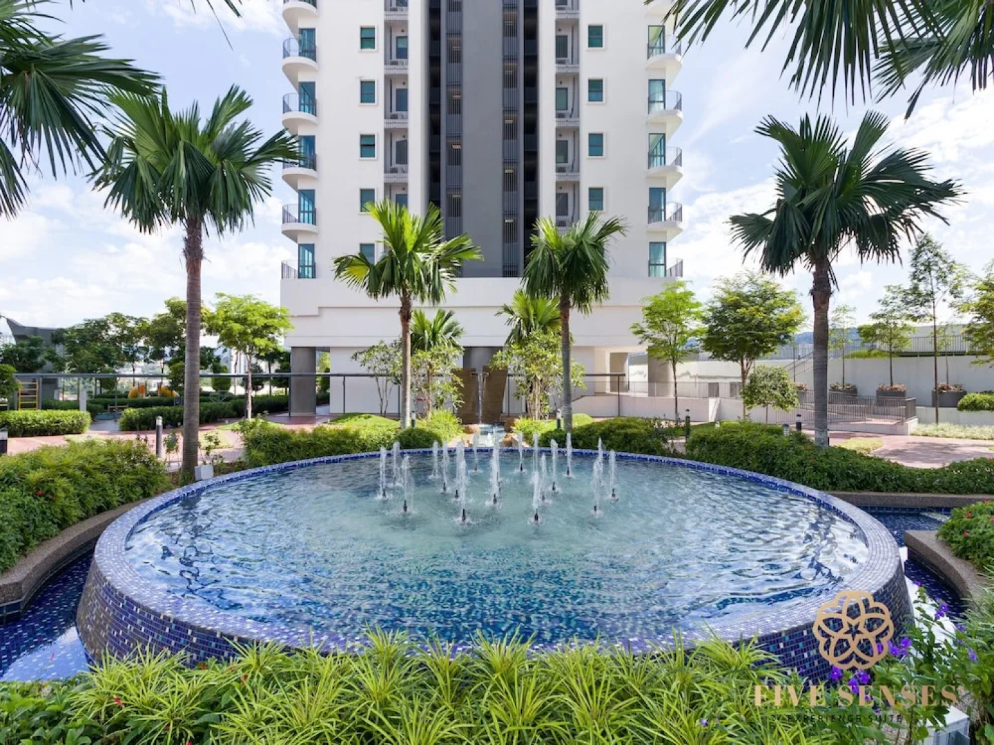 Datum Jelatek Sky Residence KLCC, Five Senses