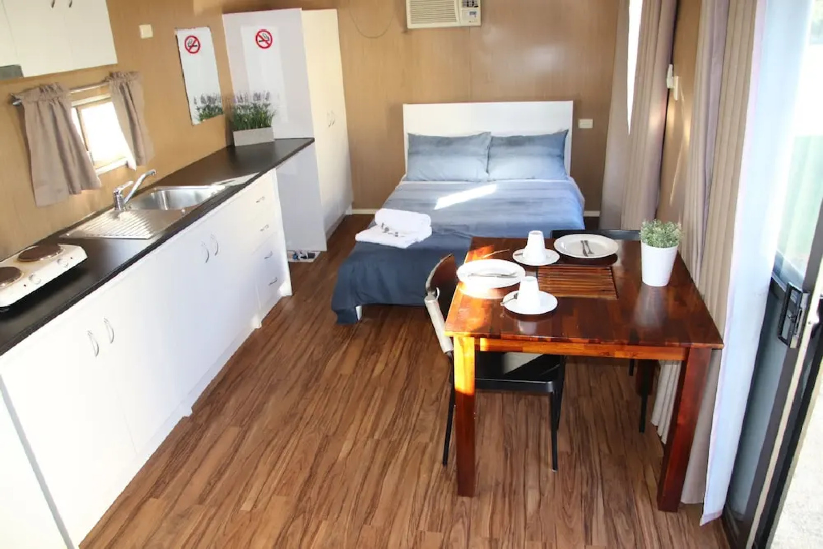 Serpentine Falls Park Home & Tourist Village