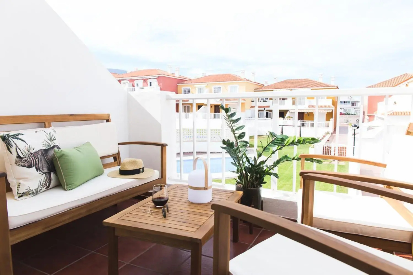 Lovely&Sunny Apartament Near Poris Beach