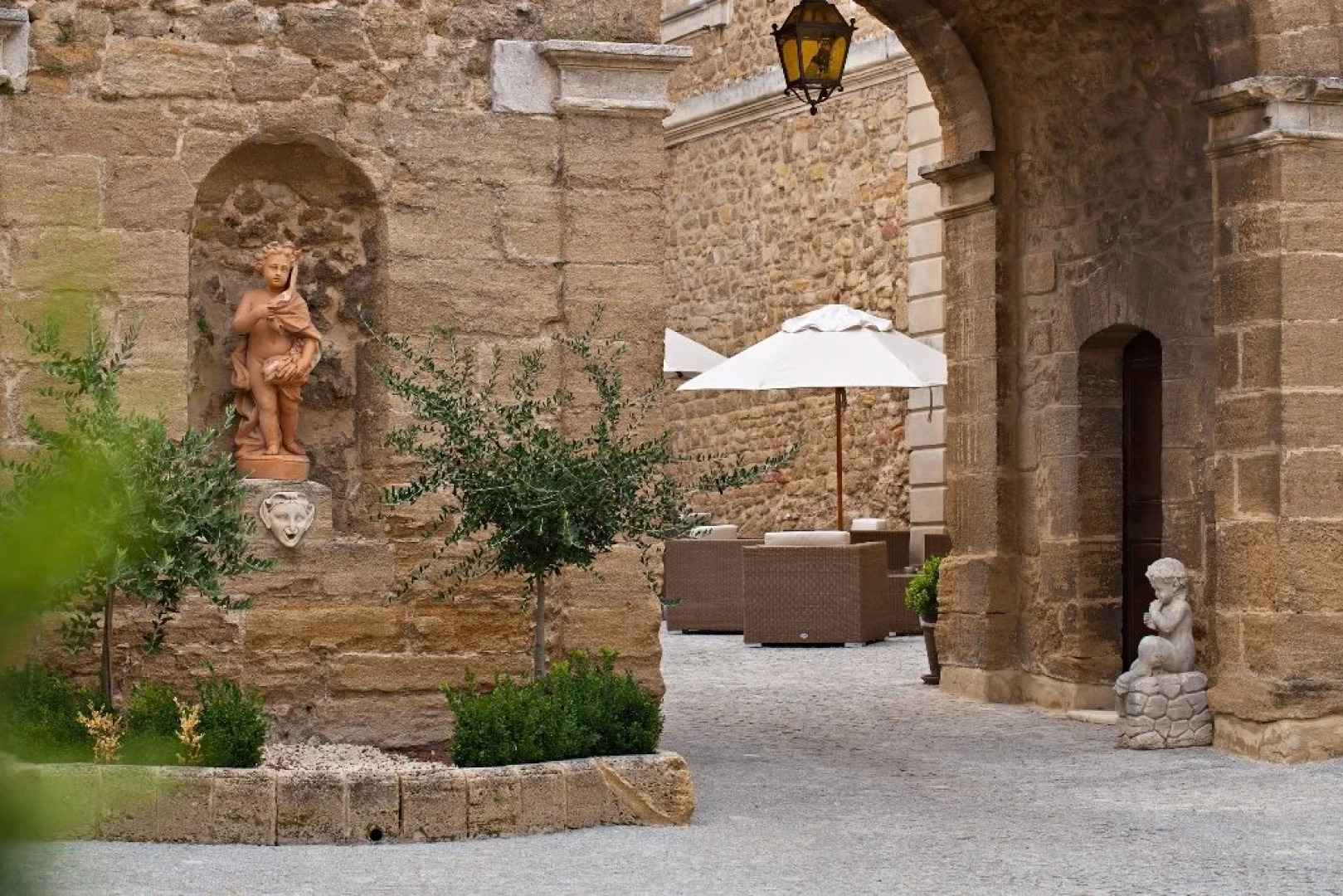 Chateau De Rochegude