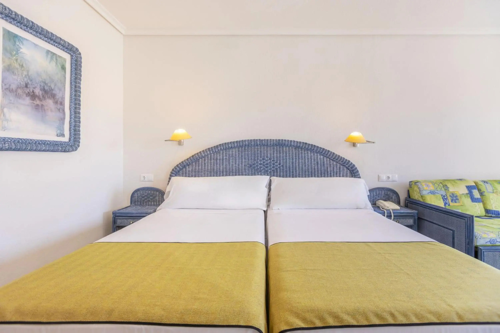 Отель Moon Dreams Roquetas