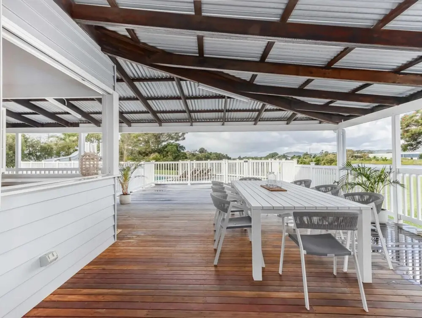 Hamptons White House