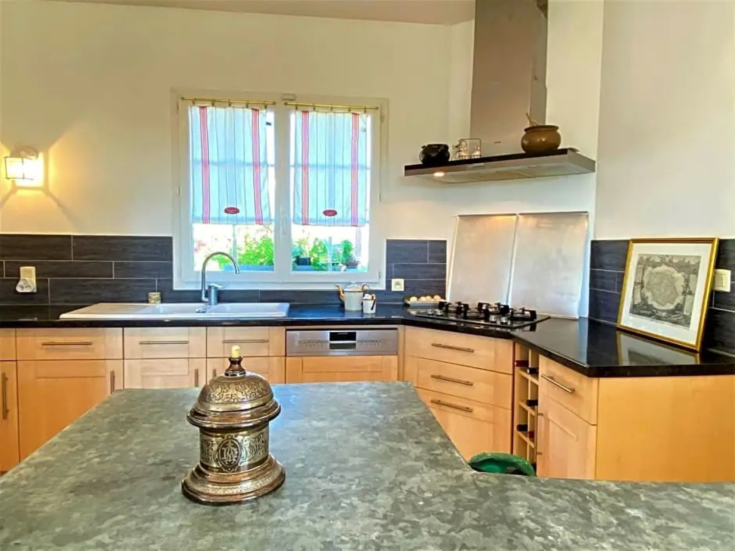 Suite de 2 chambres attenantes avec sa salle de bain et wc privé attenant