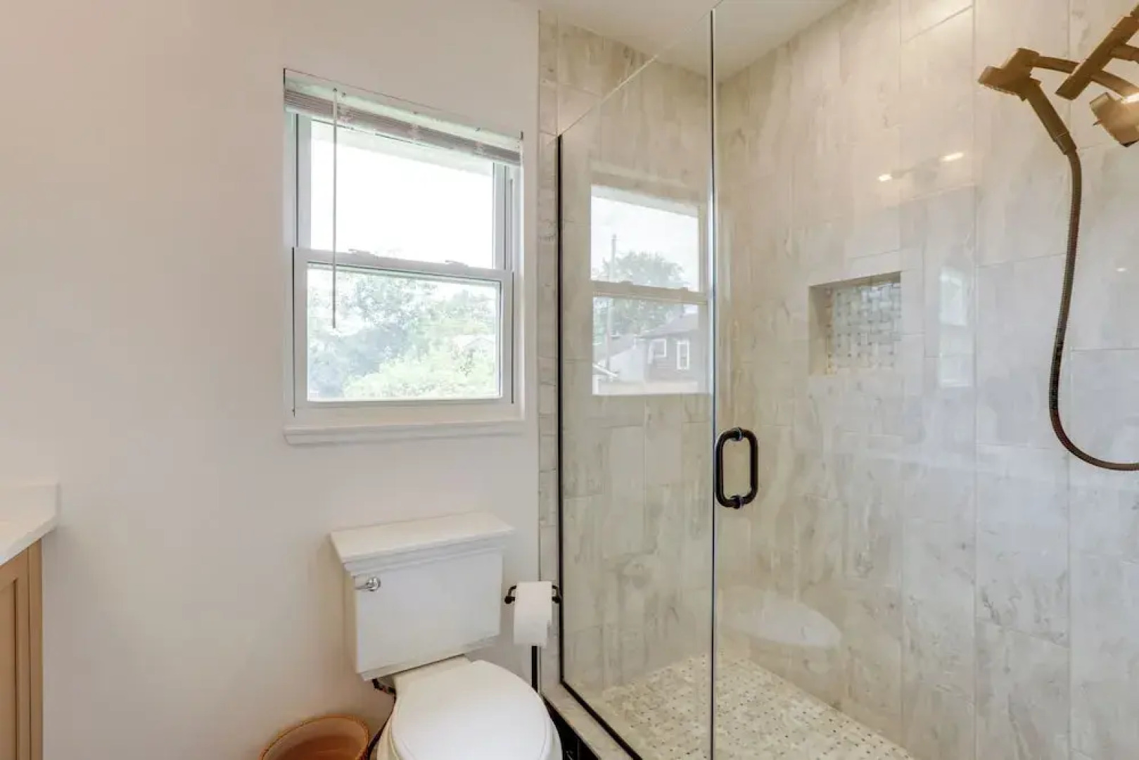 1 Mi to Beaches & Boardwalk: Asbury Park Retreat