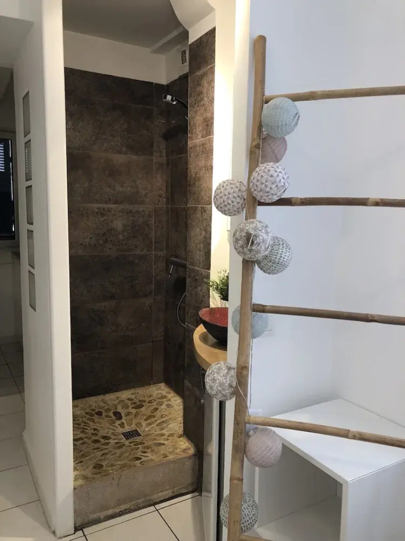 La Tanière de l'Ours Blanc Aubagne-Cassis-Aix en Provence