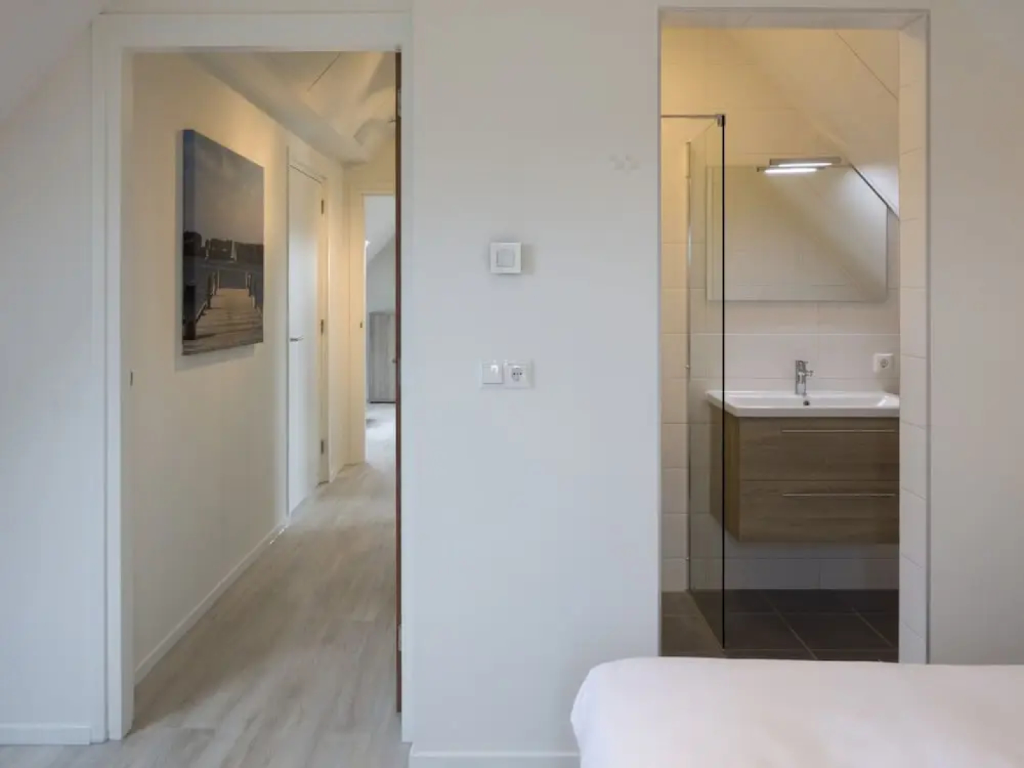 Modern Villa With 3 Bathrooms, Located Close to Lake Veere