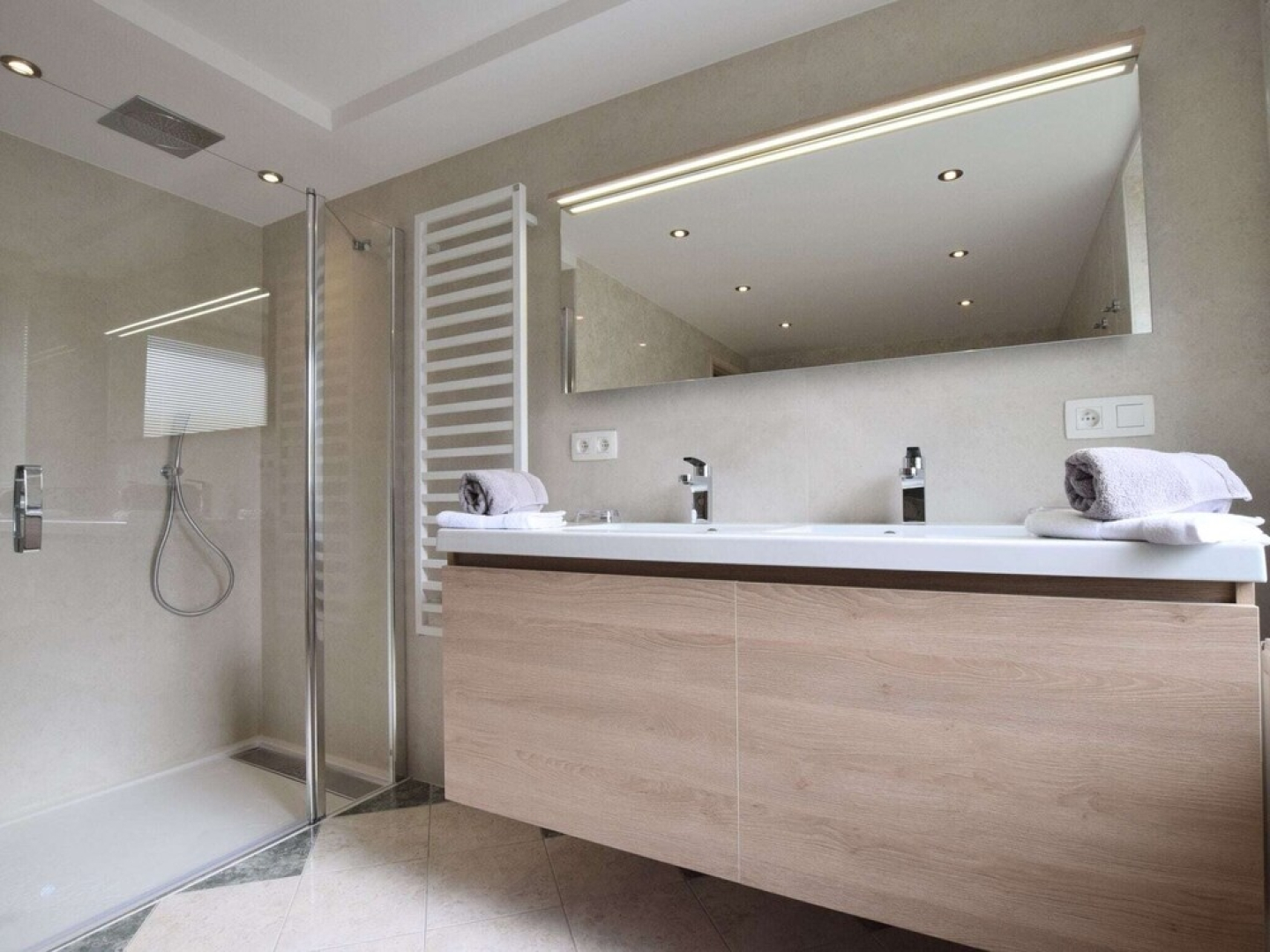 Cozy Family Home for a Meeting Between Nature And History