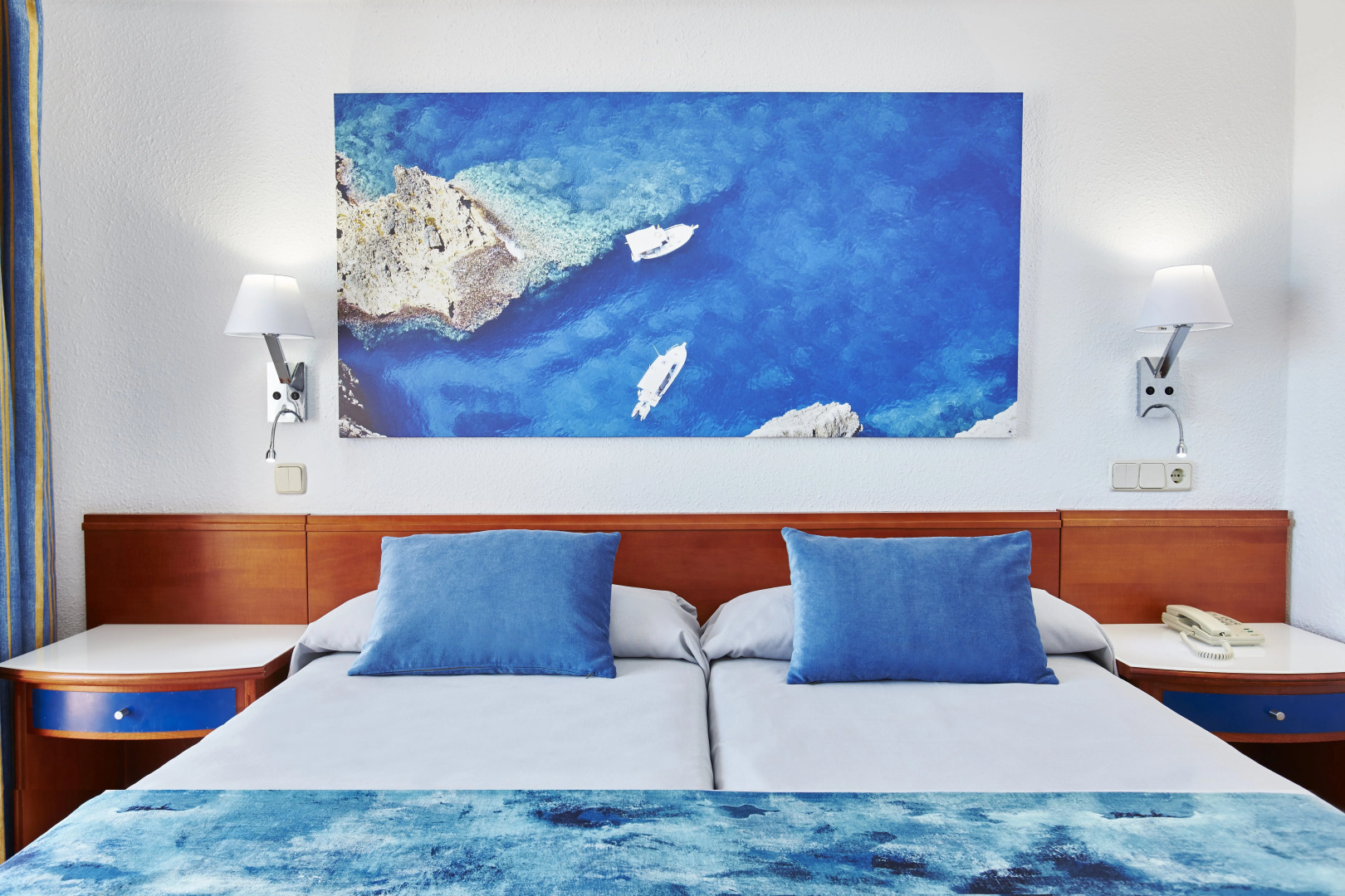 Universal Hotel Romantica