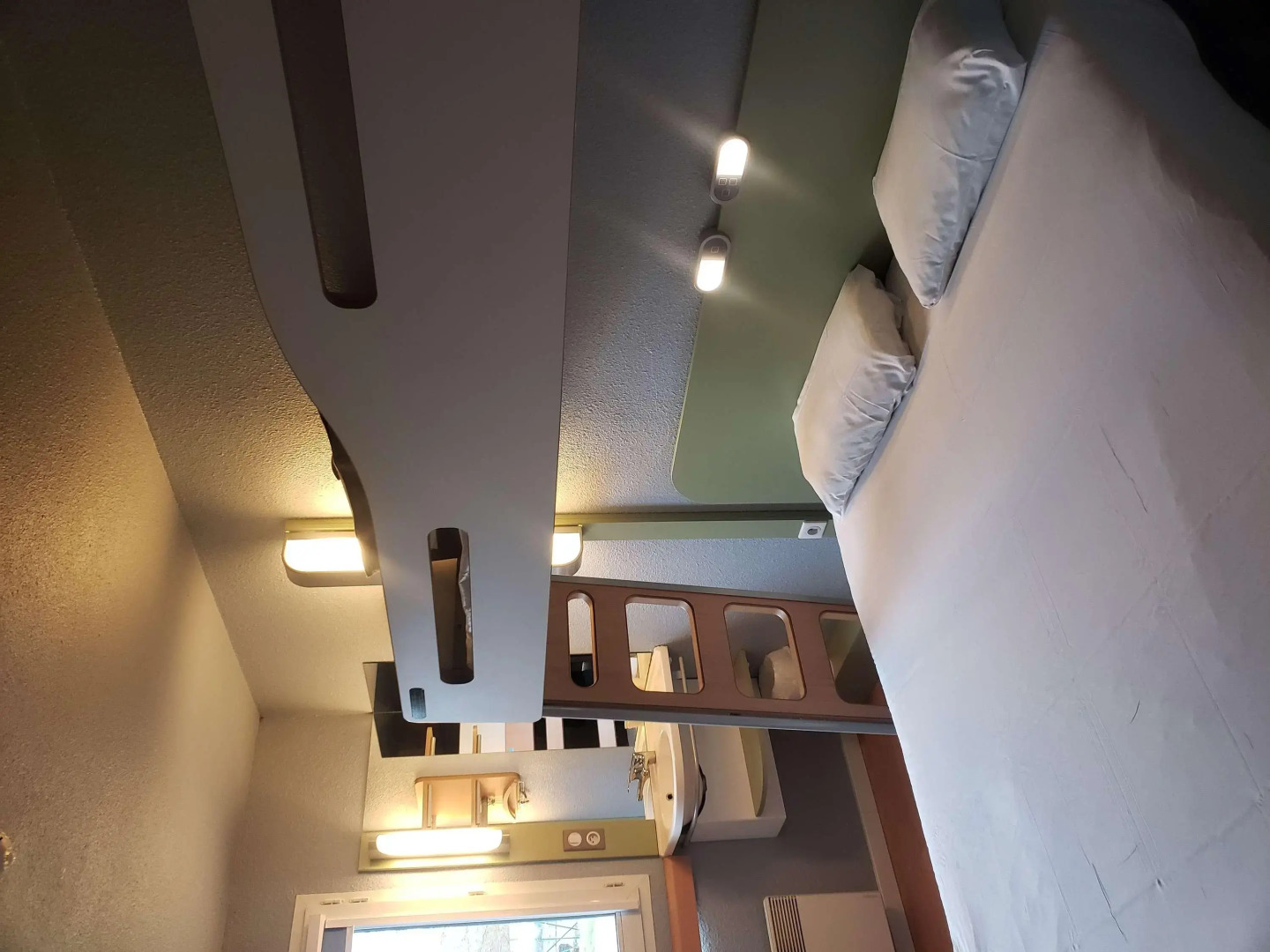 ibis budget Dommartin les Cuiseaux